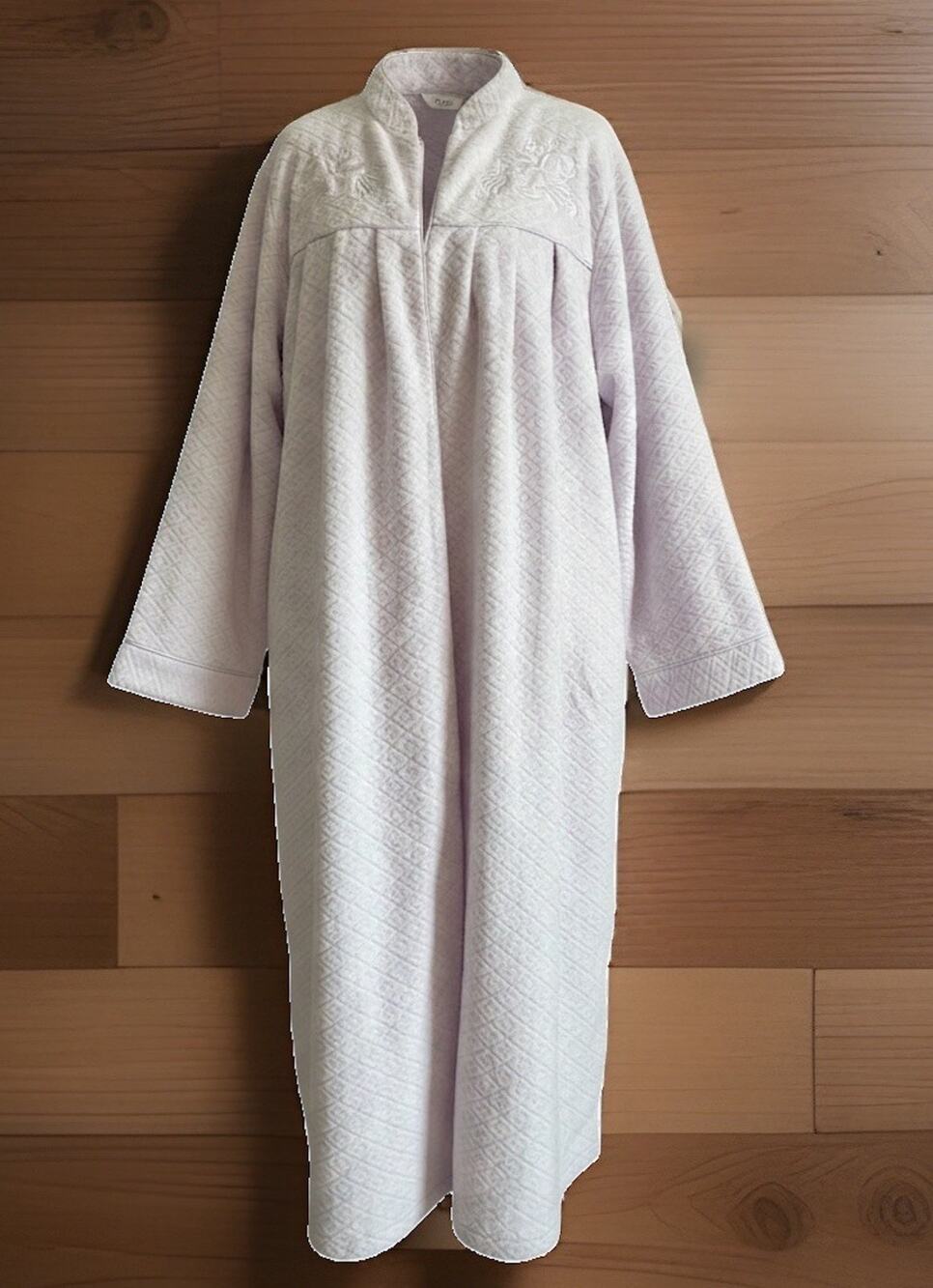 NEW Miss Elaine Lilac Quilted Long Robe 3X Zip Front Embroidered Soft House Coat